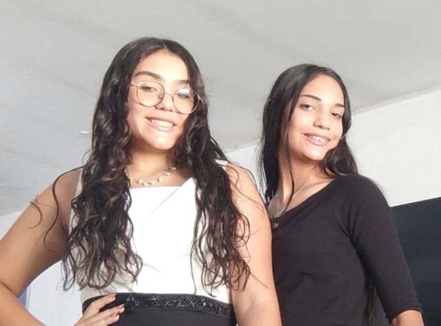 Ashley y Valentina Moutinho