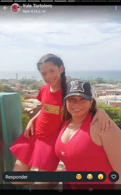 Alexa Vasquez y Yulexi tortolero