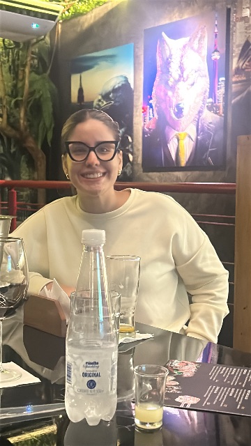 Roxy Beruska Pérez fumero