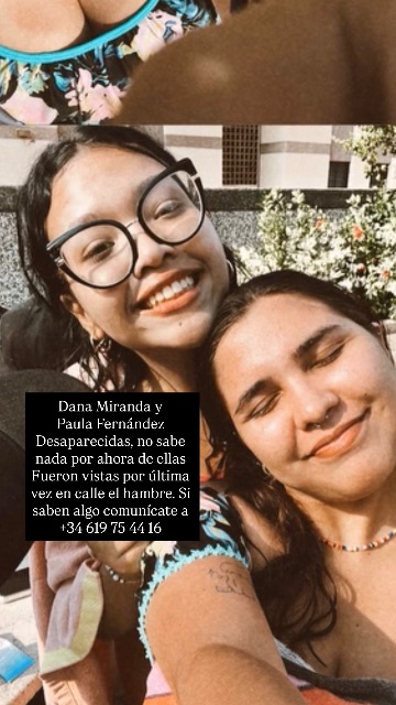 Dana mirando y paula Fernandez
