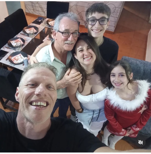 Bruno Miguel Soarez Marquez _ Maria Luisa Valente José Antonio Valente Y los niños Santiago y Tatiana