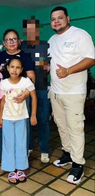 Anderson Martinez, Mirta Belisario y Brianna Martinez