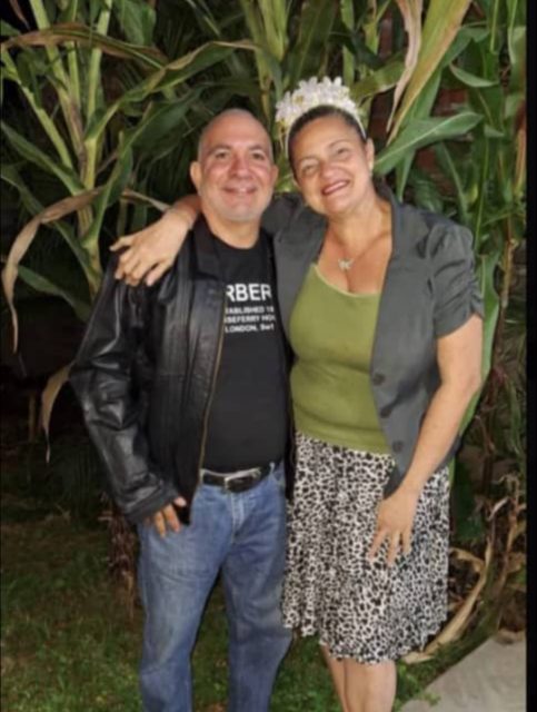 Vicente Macías y Adriana González