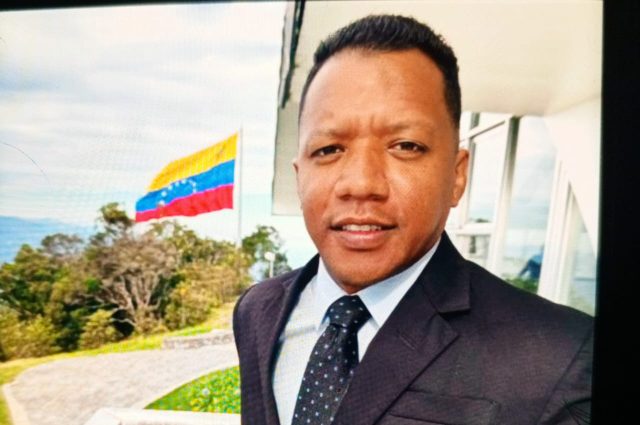 Alberto liendo